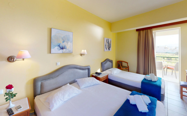 Dedalos Beach Hotel