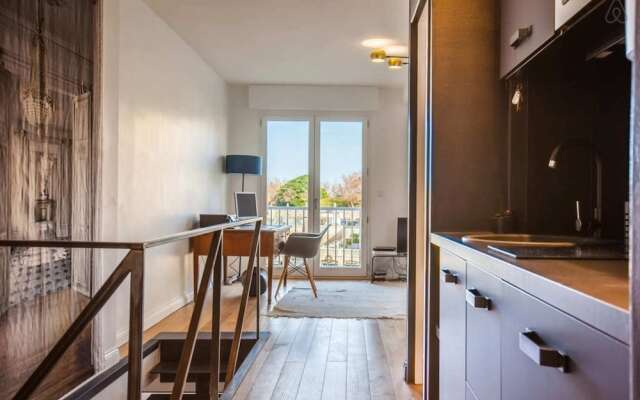 Charming Duplex With Terrace for 8 People in Port Vieux