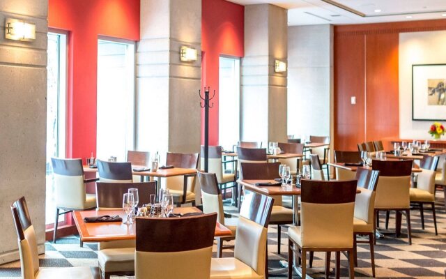 Delta Hotels by Marriott Vancouver Downtown Suites