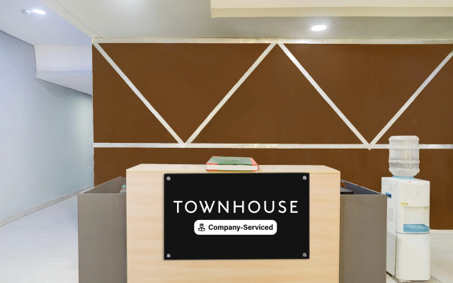 Super Townhouse Patparganj Near Max Super Speciality Hospital