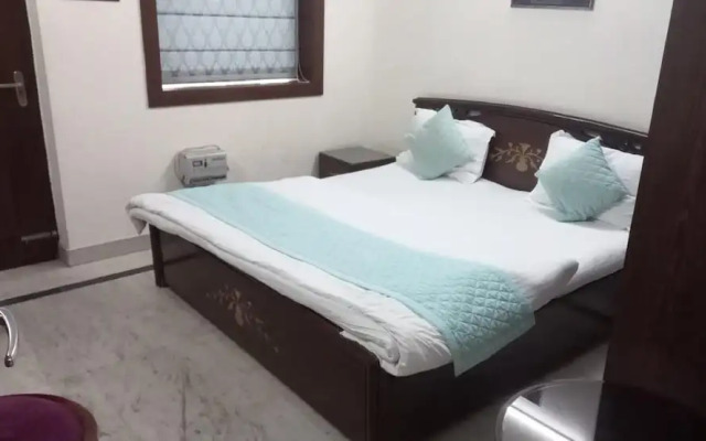Room-home Stay Bed And Break Fast