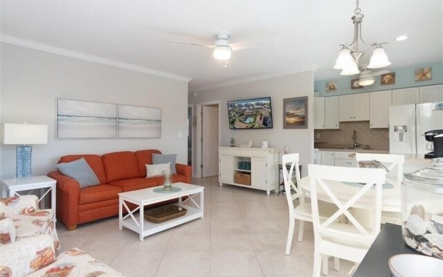 Seabreeze 2 Bedroom Home by Redawning