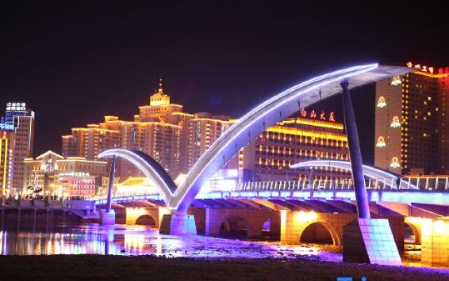 Yanji Chujian Homestay (One Carat Branch)