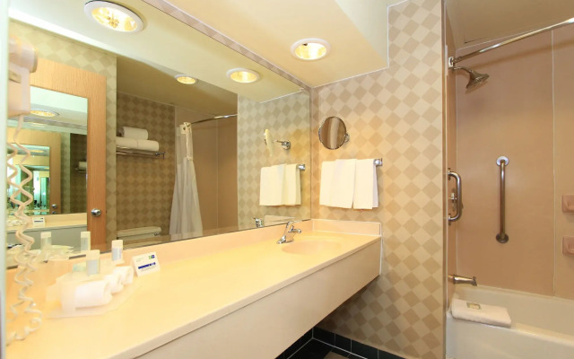 Holiday Inn Express Silao Aeropuerto Bajio by IHG