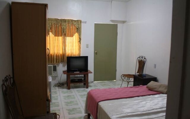 Kokomos Beach Resort