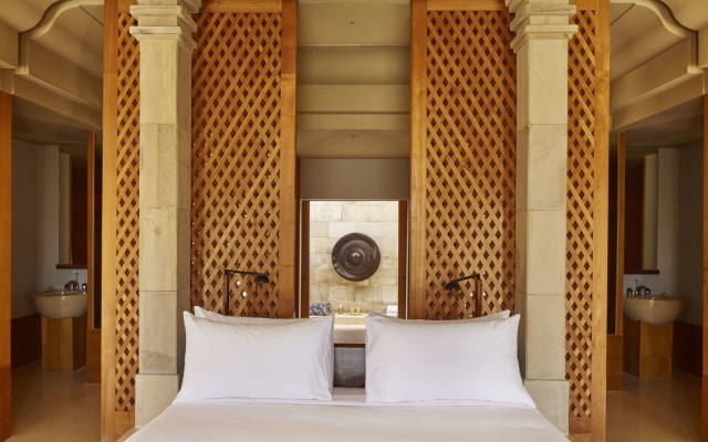 Amanjiwo – Guest Rooms – Borobudur