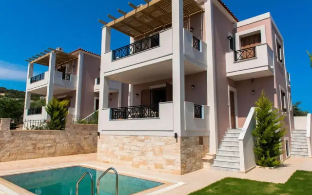 Harmony and Nature Family Villas - 3km from beach