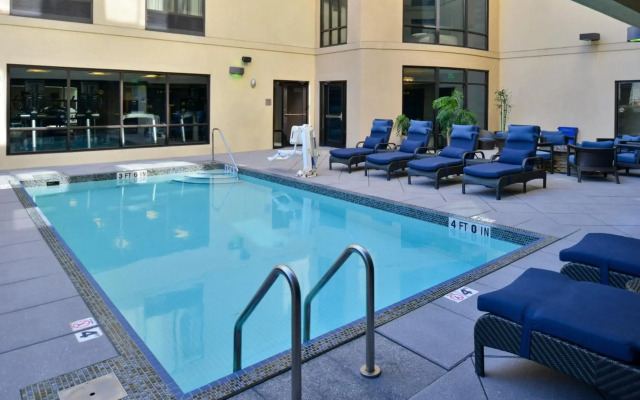 Courtyard by Marriott Wilmington Downtown/Historic District