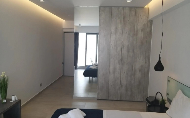 Amazing Apartments @ Aiolou Str.