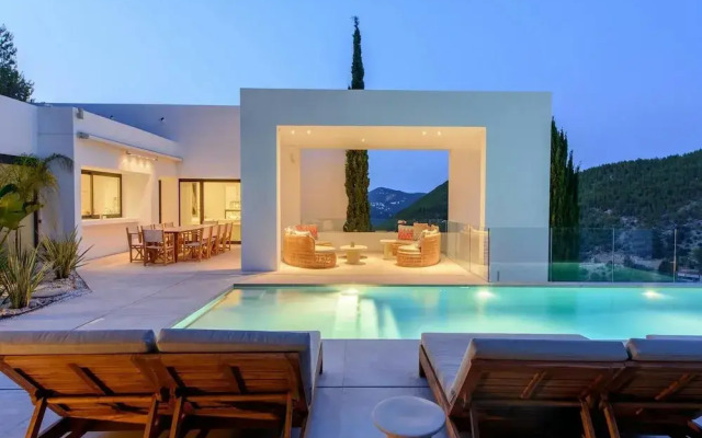 Modern Villa in Santa Eulalia