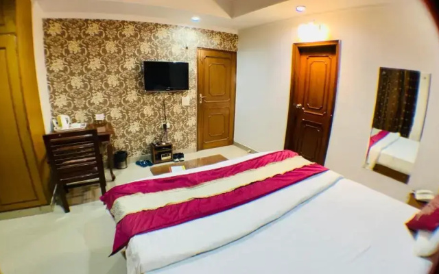Kashish Residency & Banquet