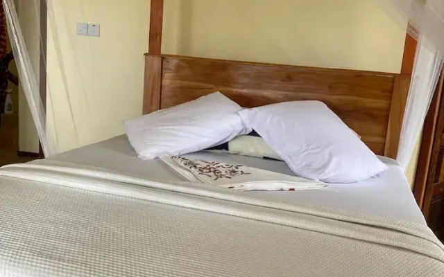 Authentic Mikoko Beach & Cottages