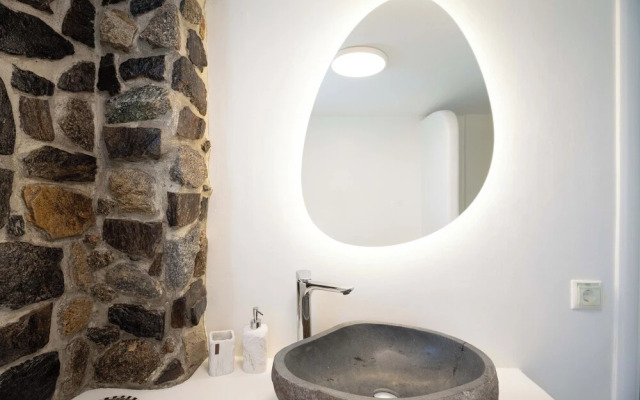 Phaedrus Living: Ornos Beach House Mykonos