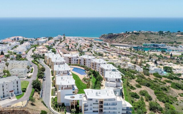 Sea view Apartment with 3 spacious Terraces & 2 Swimming pools