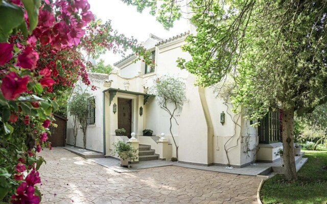 Selena - Luxurious Villa in Marbella Hill Club