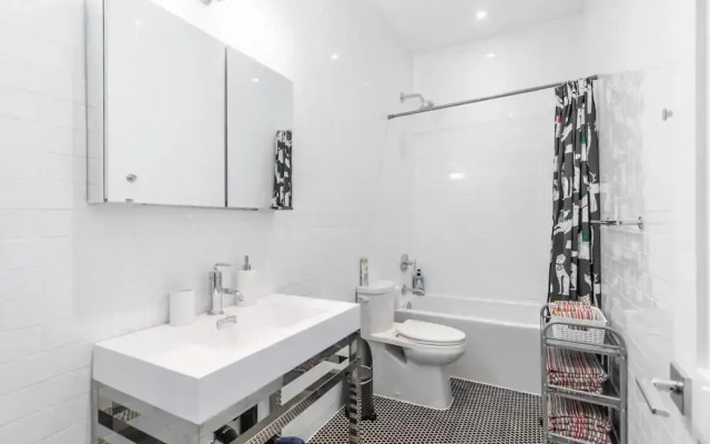 2storey 2bd Designed Loft Free Parking 2