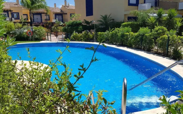 TGS & RUMEX Suites Banus