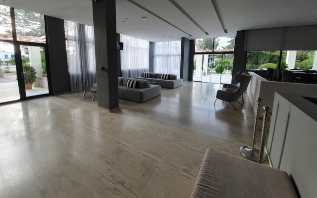 Iris Hotel