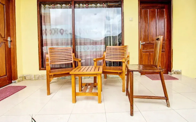 OYO 92142 Ujung Samalas HomestayNearLapangan Sembalun Bumbung