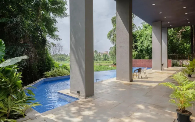 Spacious 3-br Apartment With Pool in Candolim