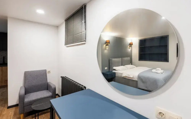 Stones Throw Apartments