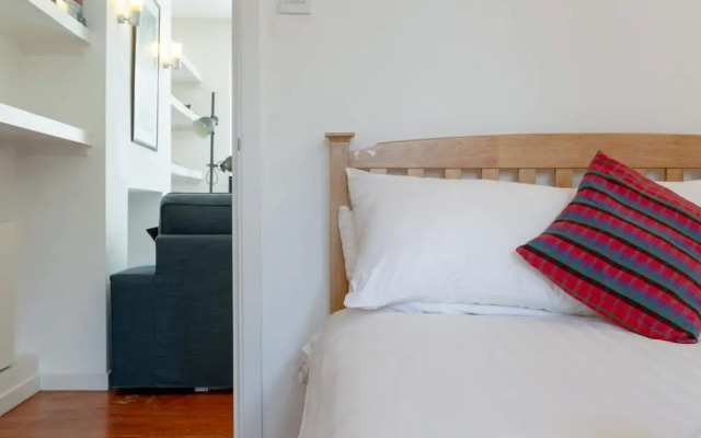 Fantastic and Bright 1 Bedroom Garden Flat