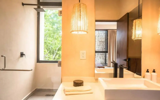 TOH luxury 2 Bedroom Minutes From Downtown