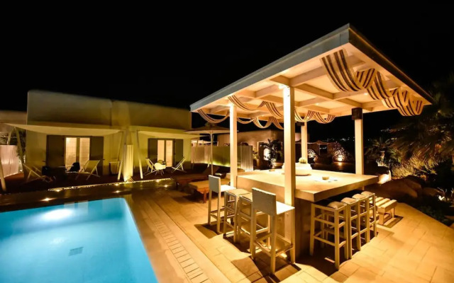 Queen Boutique Suites