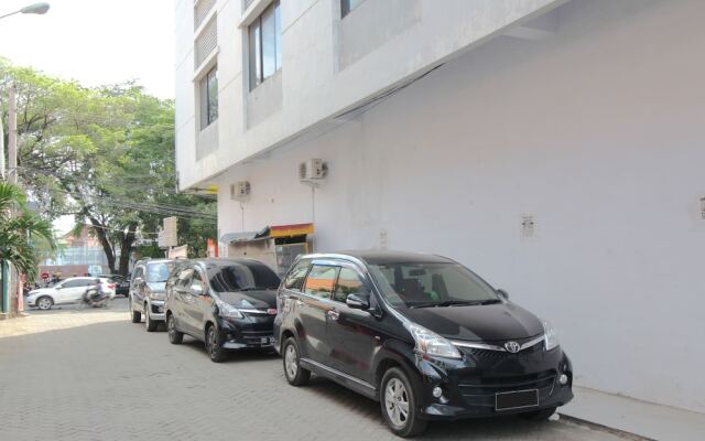 Airy Eco Panakkukang Hertasning Raya Blok C2 Makassar