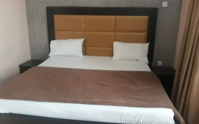 Laurel Blue Suites