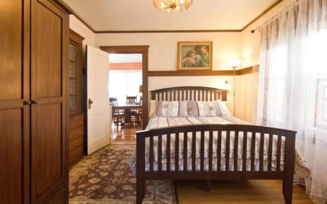 Victorian Condo