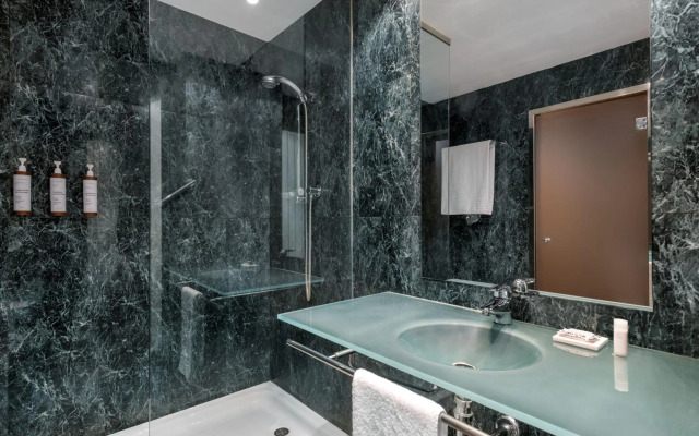 AC Hotel León San Antonio by Marriott