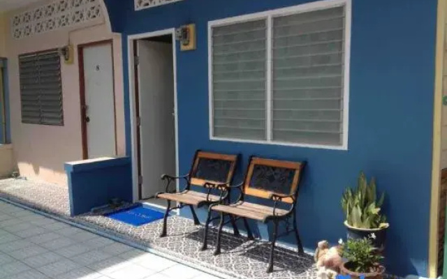 Phuket Town Budget House - Aircon Room #1