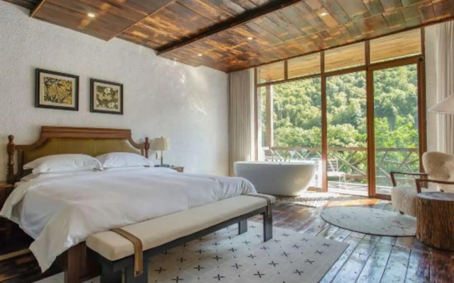 MoGan Mountainside Resort
