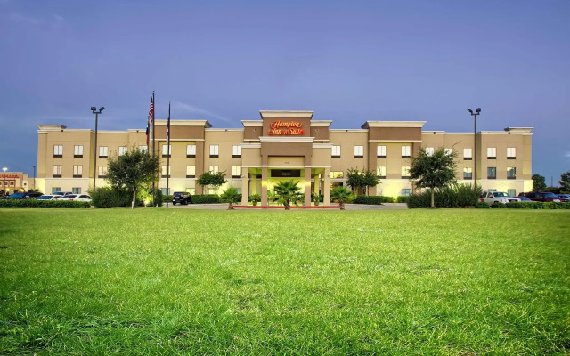Hampton Inn & Suites Houston - Rosenberg