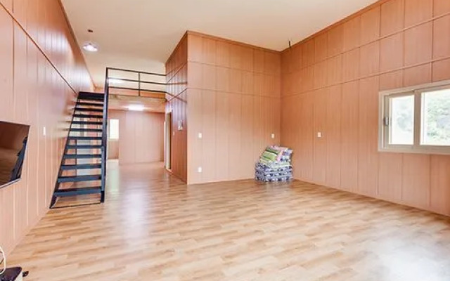 Ganghwa Manisan Valley Pension