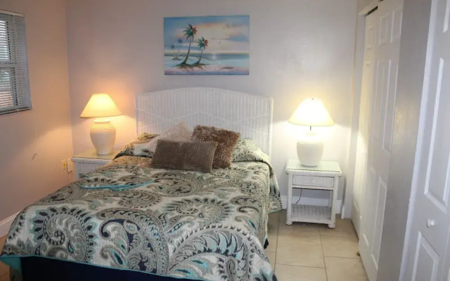 Seaside Hideaway 1 Bedroom Condo