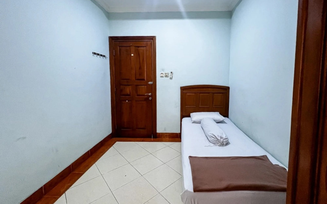 House Of Livina Mitra RedDoorz