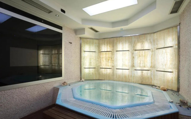 Garni Hotel Crystal