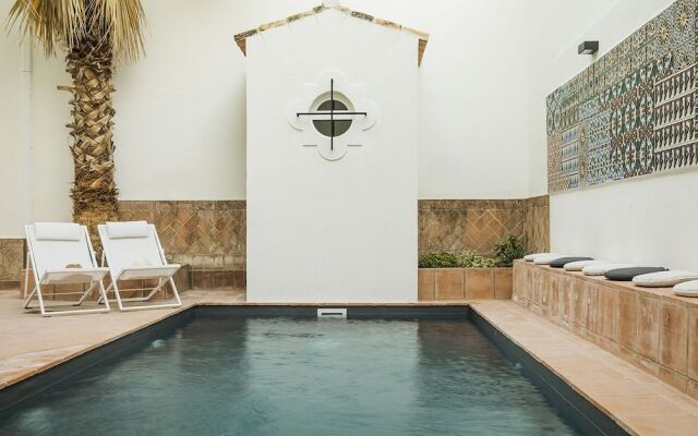 Santa Paula Pool & Luxury