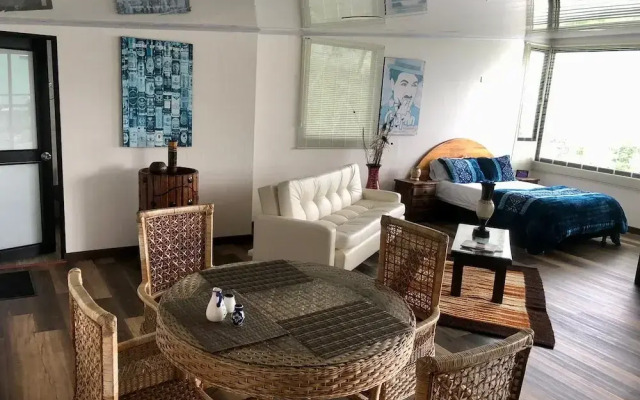 Captivating 4-bed Chalet Las Casitas en el Aire