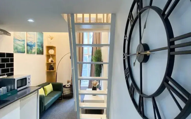Modern studios Close to Hyde Park