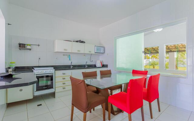 GB14 Ampla Casa 6 Quartos com Piscina e Churrasqueira