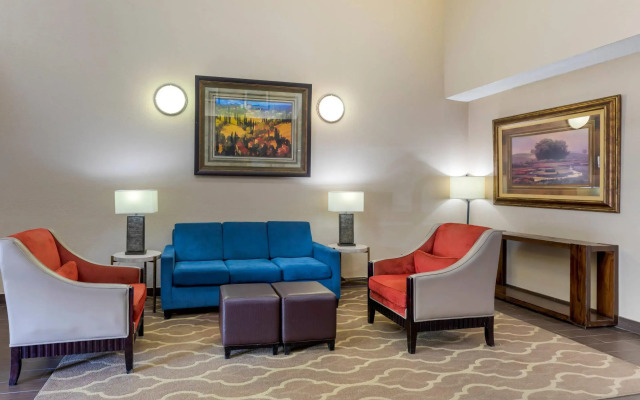 Comfort Suites Lakewood - Denver