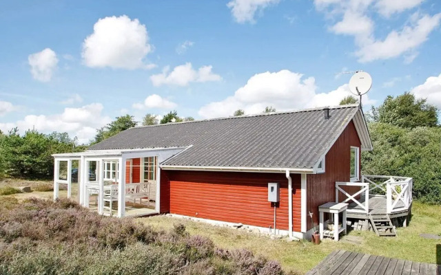 6 Person Holiday Home in Albaek