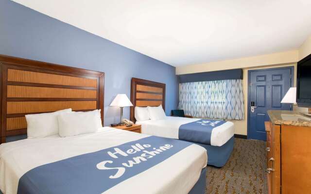 Отель Days Inn by Wyndham Renfro Valley Mount Vernon