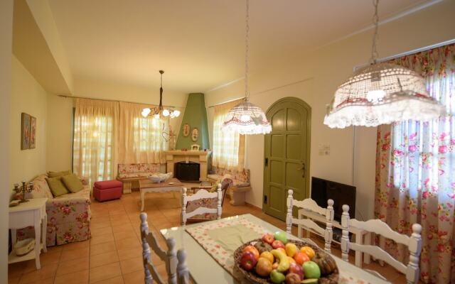 Tarsia Homes & Suites