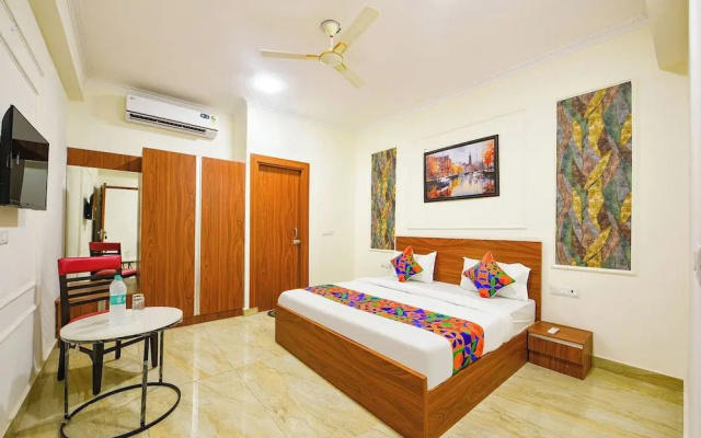 Fabhotel Prime The Golden Petals & Banquet