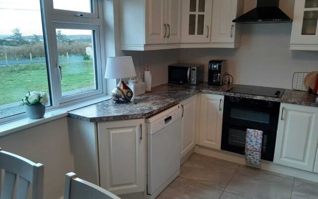 Beautiful Country Cottage Sleeps 3