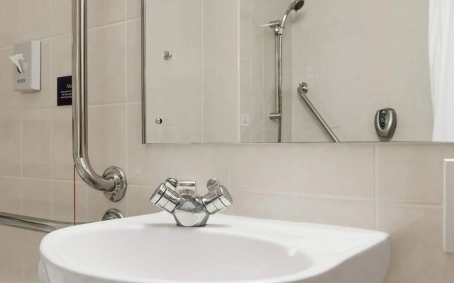 Days Inn By Wyndham Chesterfield Tibshelf